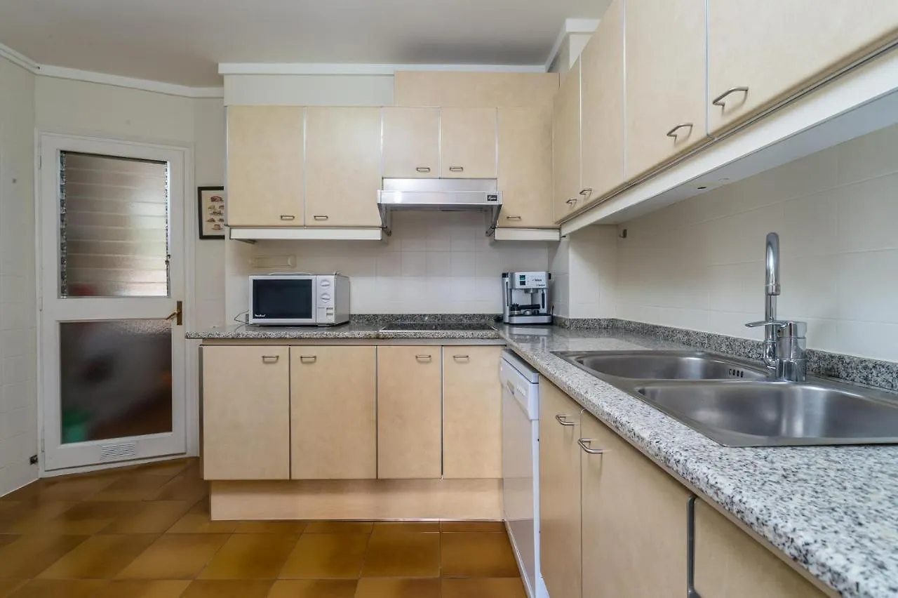 Av-1 Calella De Palafrugell 6 Pax Apartment